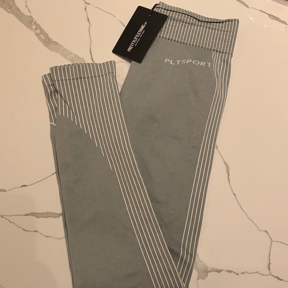 PLT sport seamless workout set - Picture 3 of 4